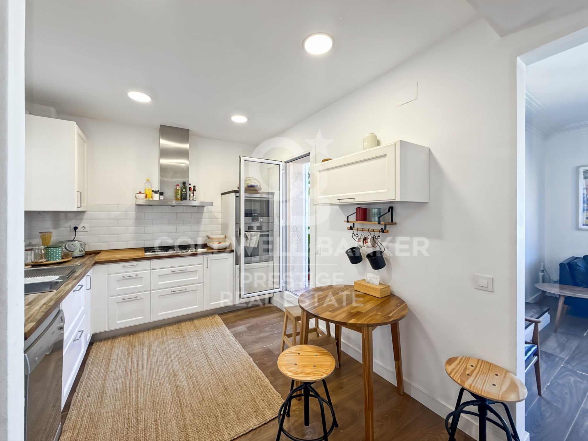 Renovated penthouse with terrace on Carrer Bruc, next to Gràcia