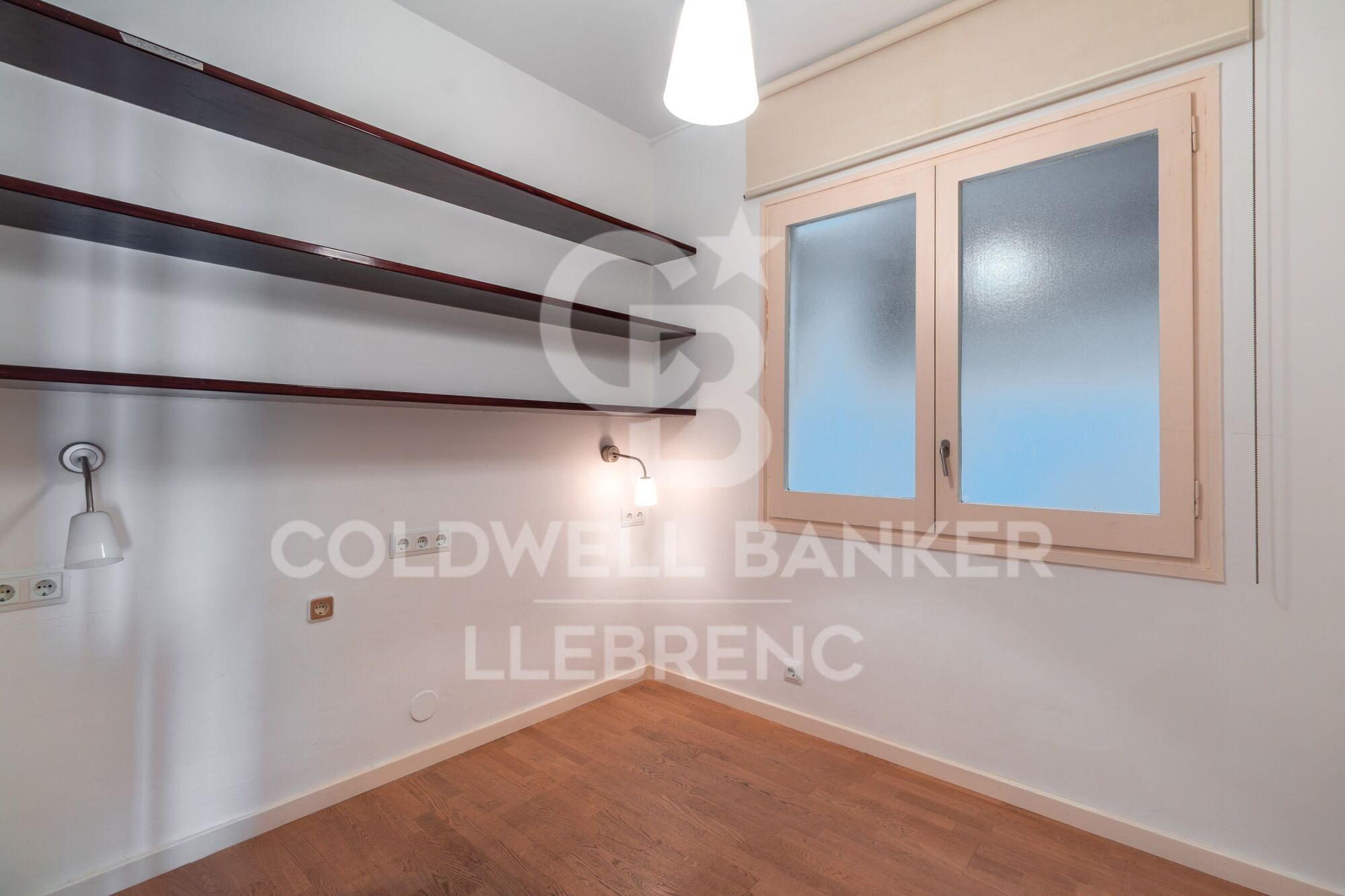 Spectacular 163 m² flat with 4 bedrooms, 30 m² terrace, parking and storage room, with impressive