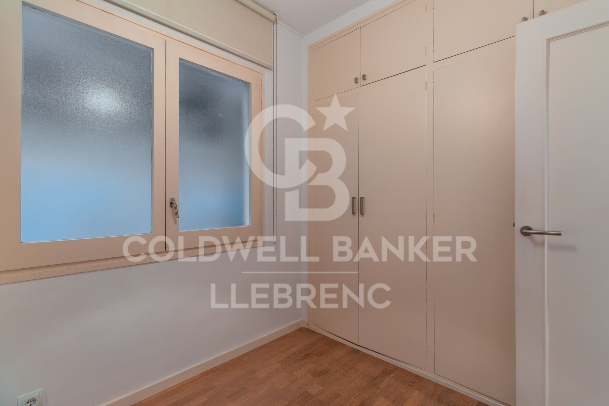 Spectacular 163 m² flat with 4 bedrooms, 30 m² terrace, parking and storage room, with impressive