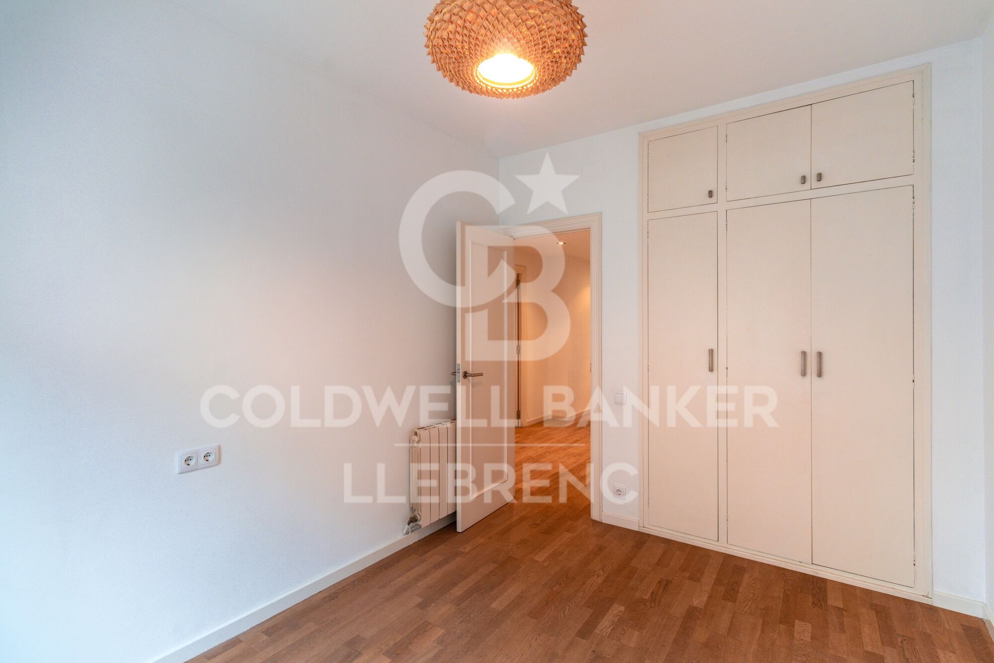 Spectacular 163 m² flat with 4 bedrooms, 30 m² terrace, parking and storage room, with impressive