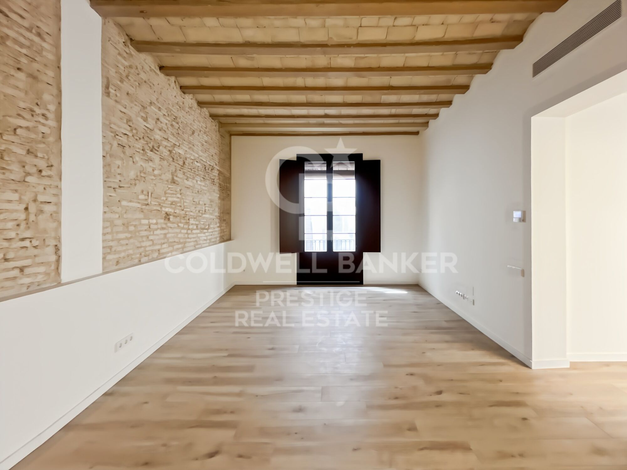 En venta piso en edificio reformado en el Gótico con terraza comunitaria, Barcelona