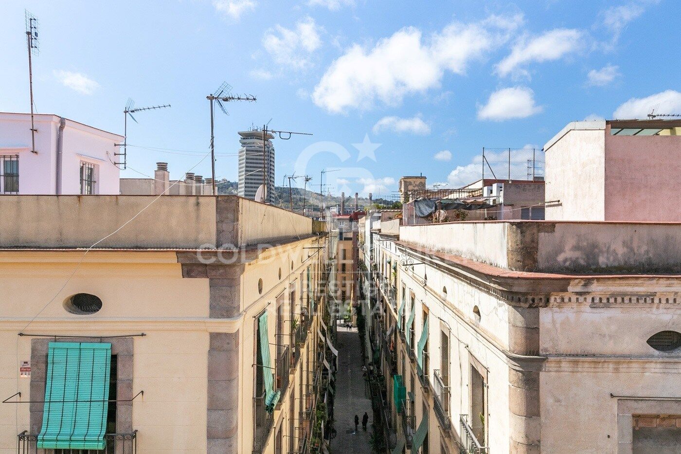 En venta piso en edificio reformado en el Gótico con terraza comunitaria, Barcelona