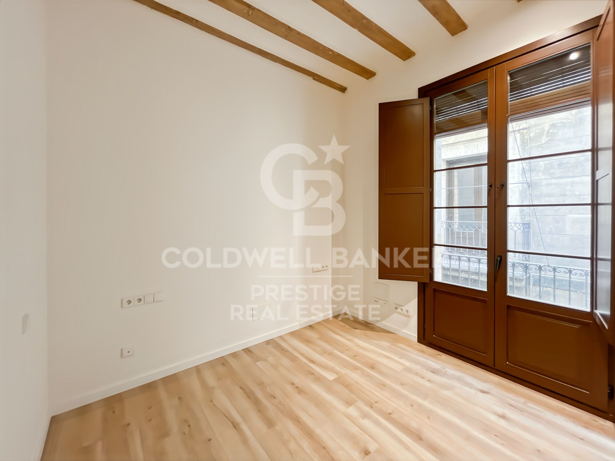 En venta piso en edificio reformado en el Gótico con terraza comunitaria, Barcelona