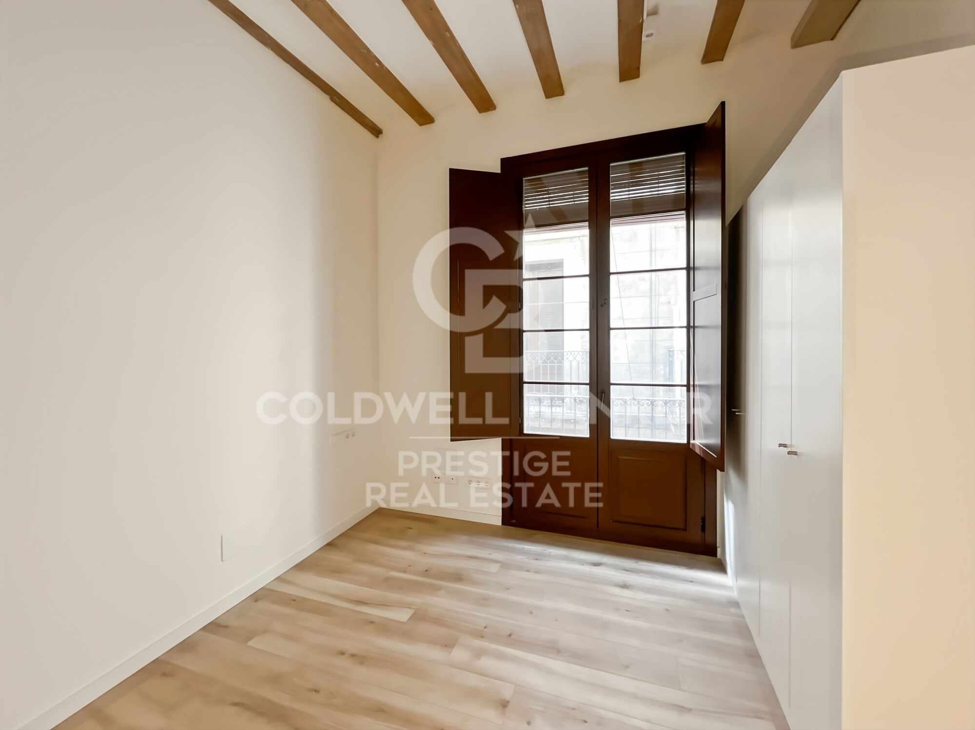 En venta piso en edificio reformado en el Gótico con terraza comunitaria, Barcelona
