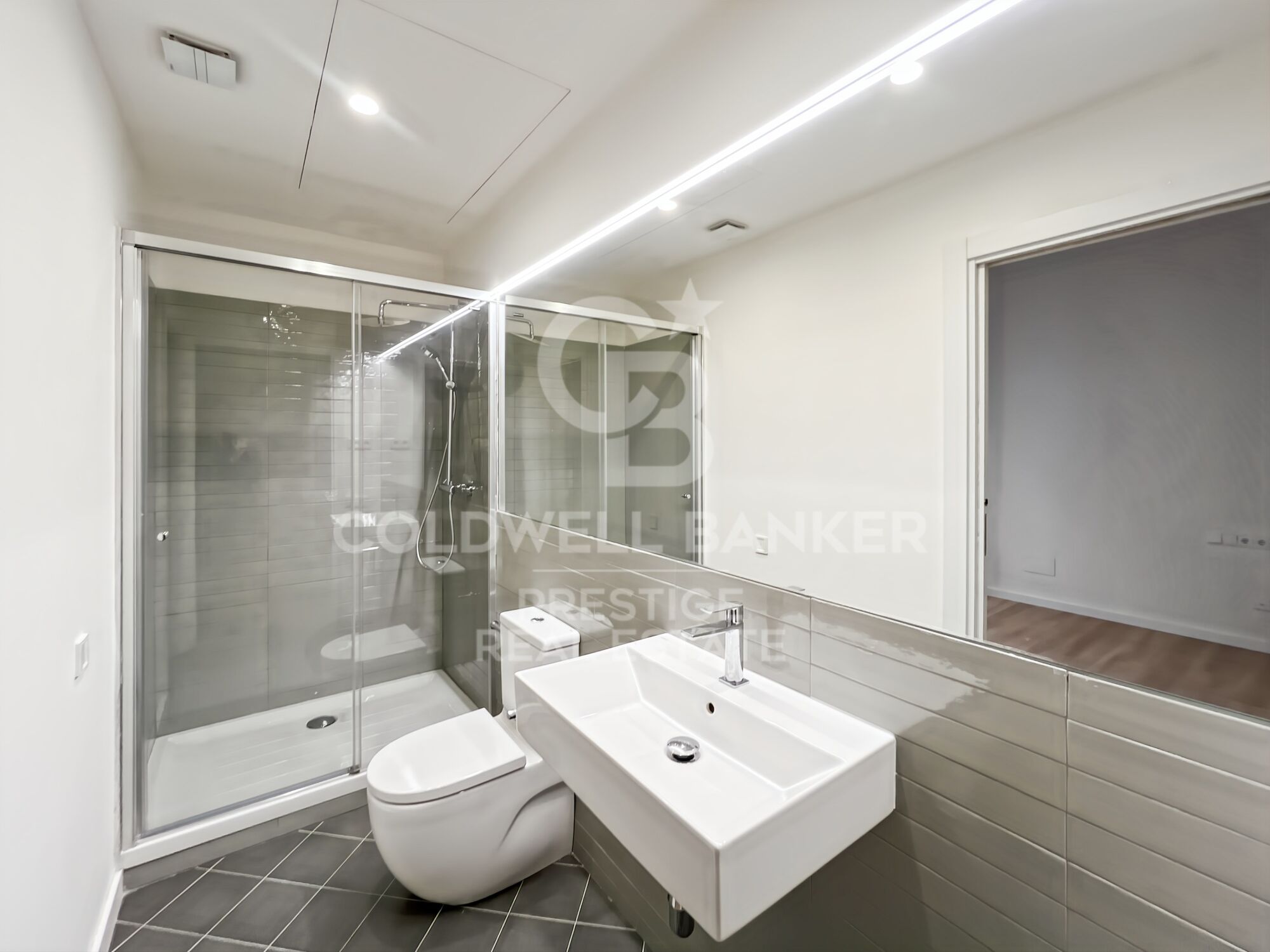 En venta piso en edificio reformado en el Gótico con terraza comunitaria, Barcelona