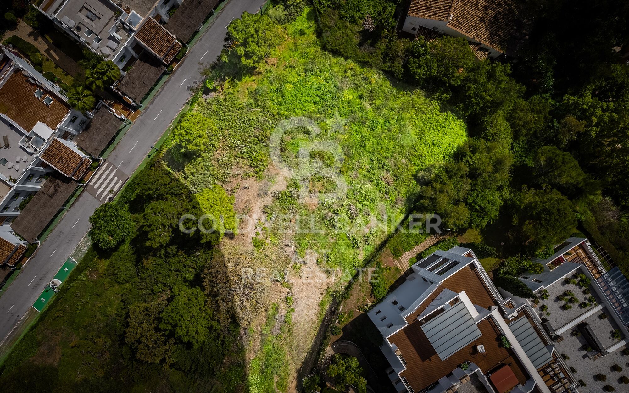 Einzigartige Gelegenheit, ein Grundstück mit einem Projekt mit Panoramablick auf das Meer zu erwerben