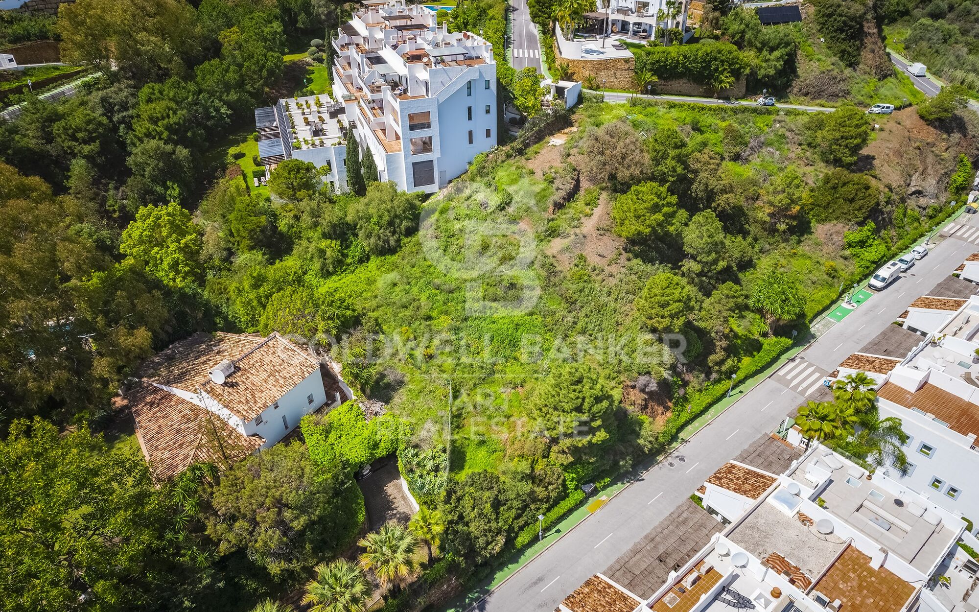 Einzigartige Gelegenheit, ein Grundstück mit einem Projekt mit Panoramablick auf das Meer zu erwerben