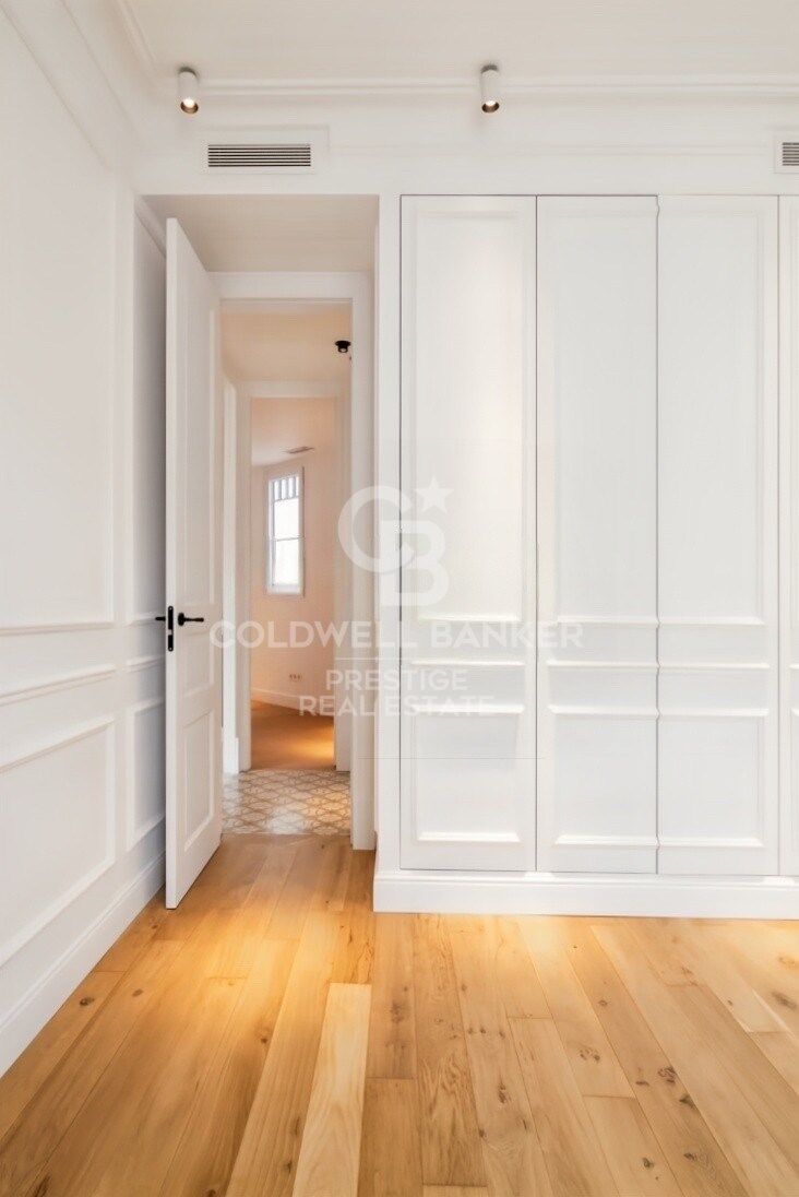 Appartement haut et lumineux entièrement rénové à Aribau/Rosellón
