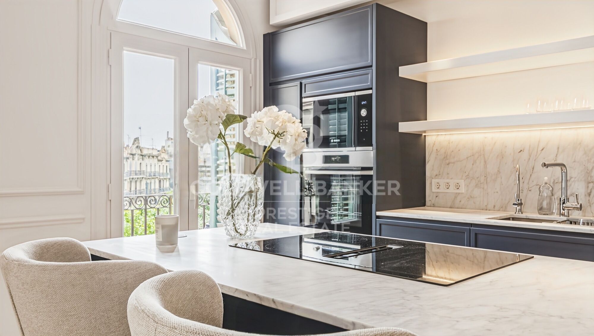 Appartement haut et lumineux entièrement rénové à Aribau/Rosellón