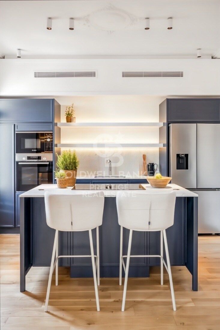 Appartement haut et lumineux entièrement rénové à Aribau/Rosellón