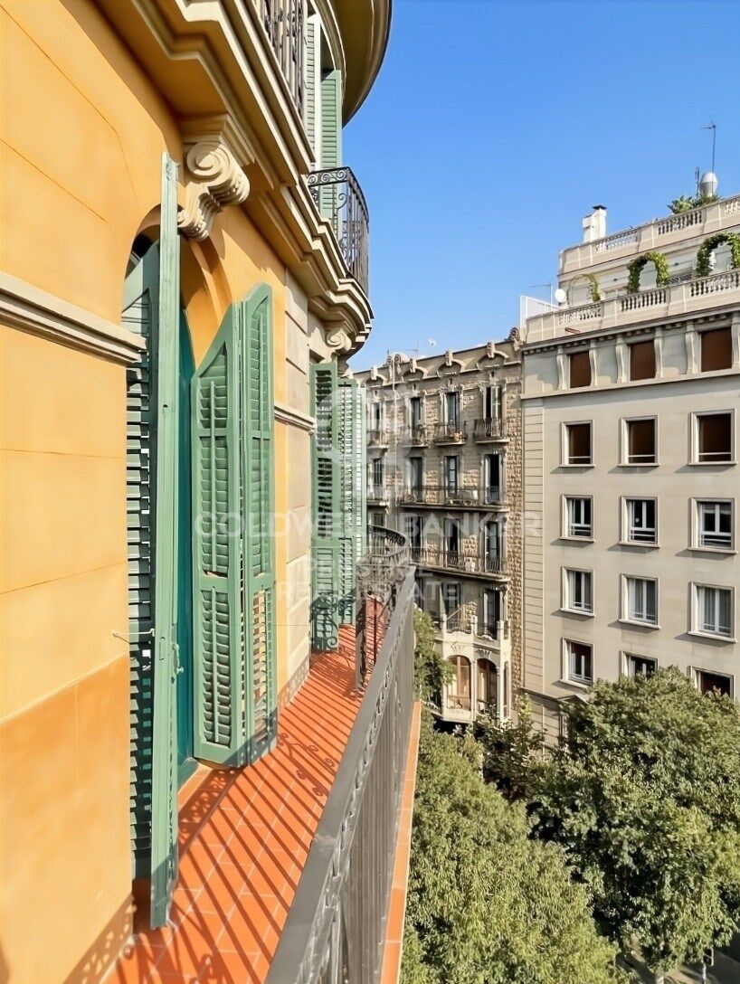 Appartement haut et lumineux entièrement rénové à Aribau/Rosellón