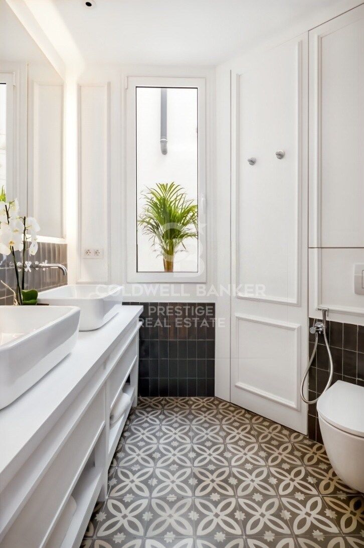 Appartement haut et lumineux entièrement rénové à Aribau/Rosellón