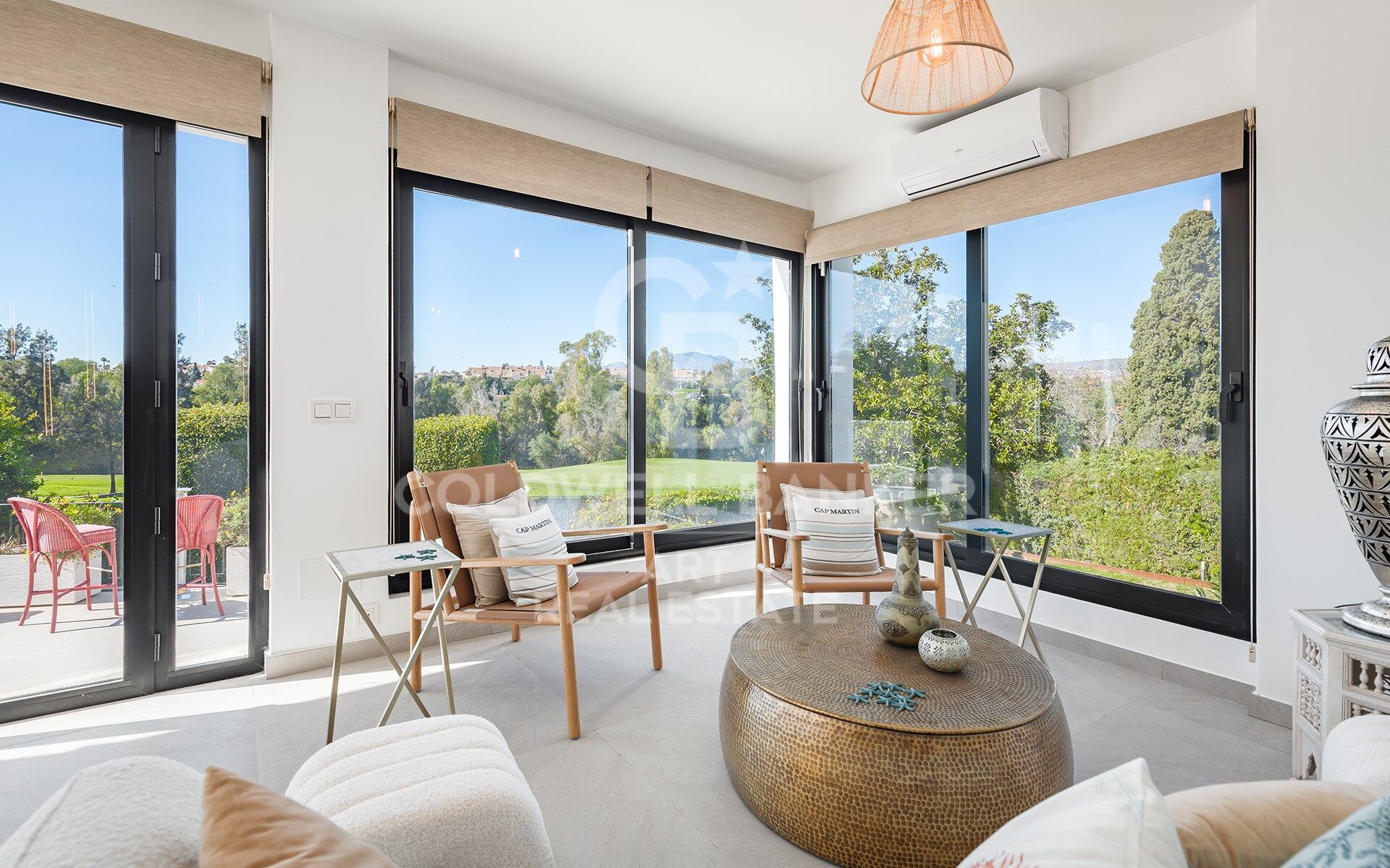 Villa Entièrement Rénovée en Première Ligne de Golf à Guadalmina Alta