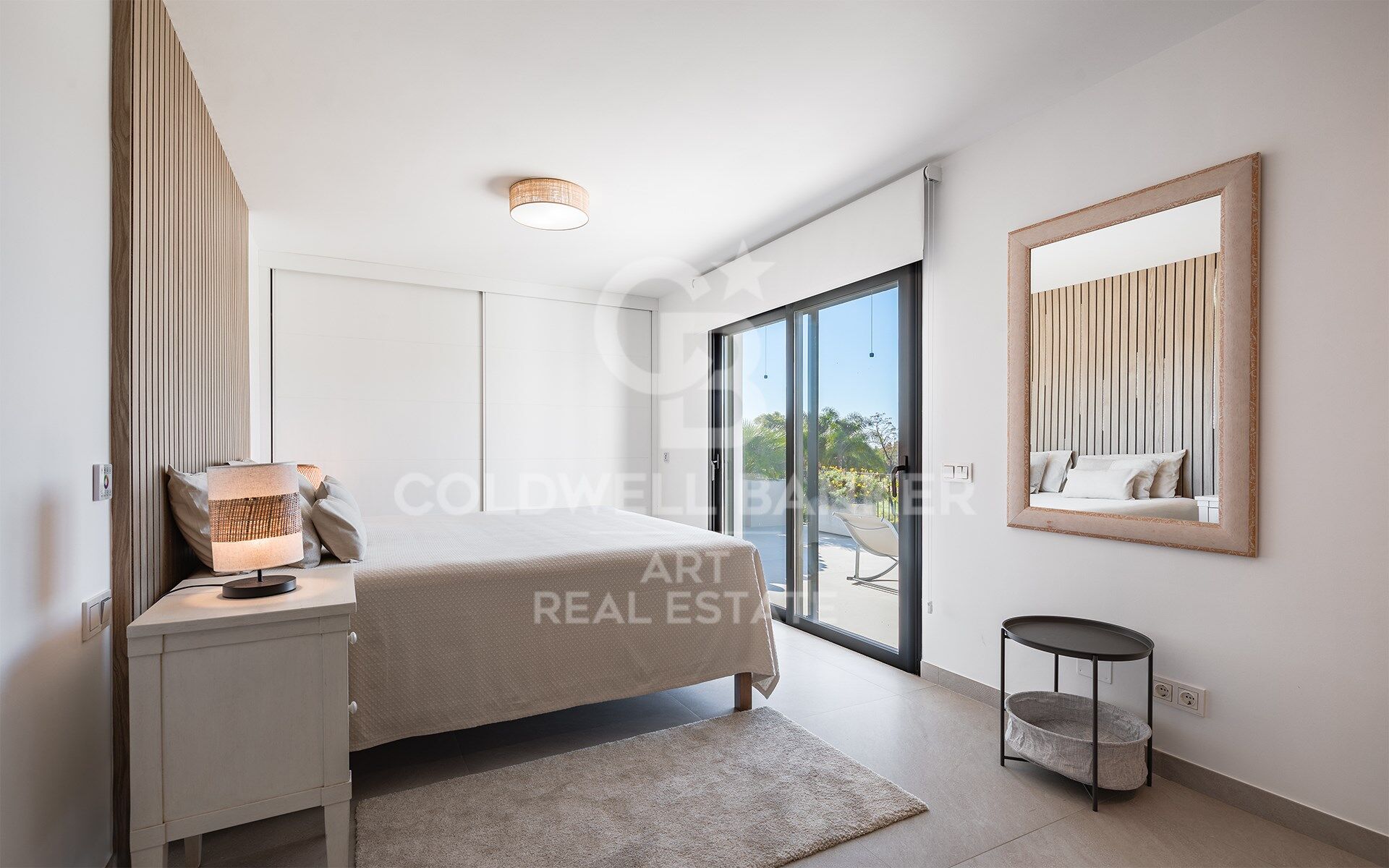 Villa Entièrement Rénovée en Première Ligne de Golf à Guadalmina Alta