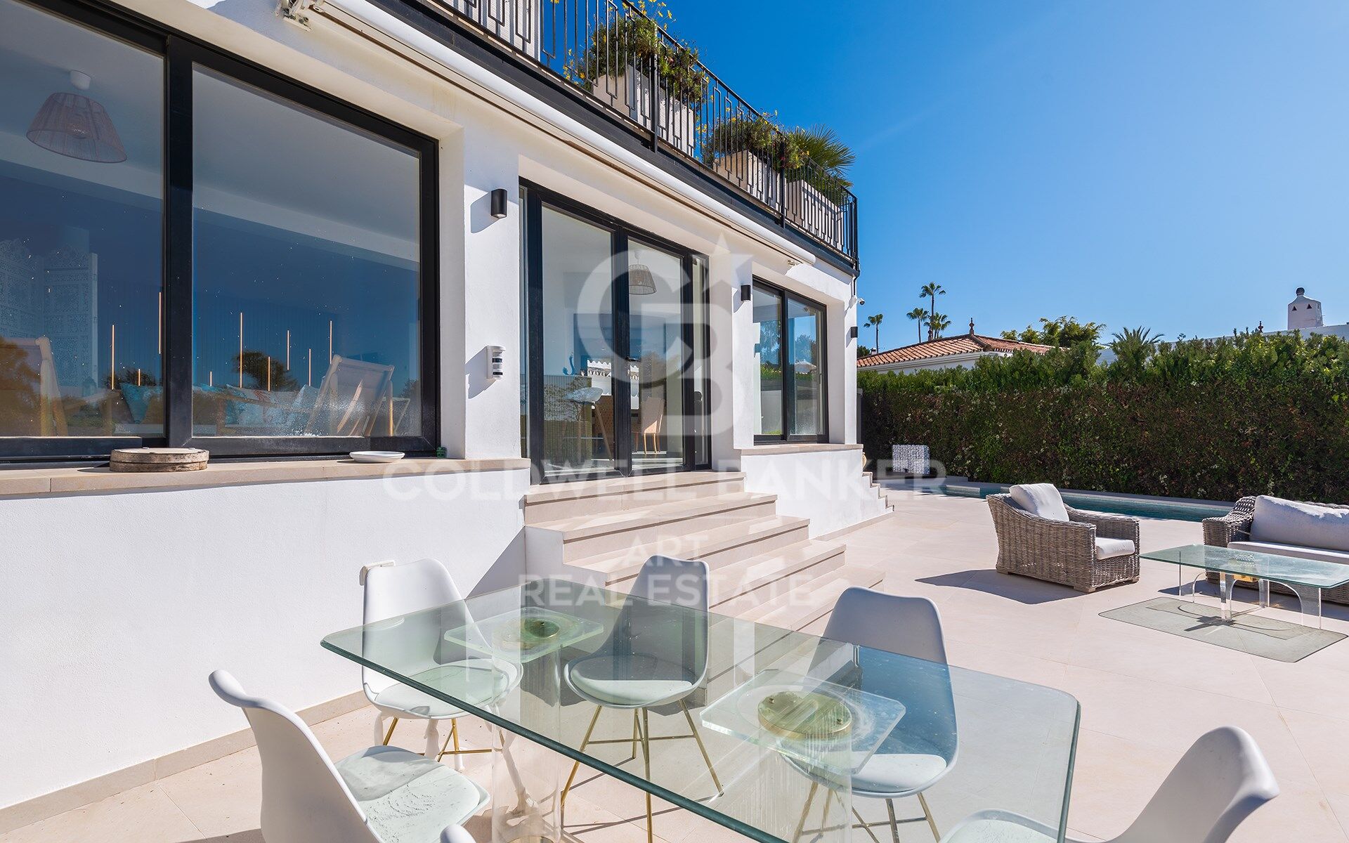 Villa Entièrement Rénovée en Première Ligne de Golf à Guadalmina Alta