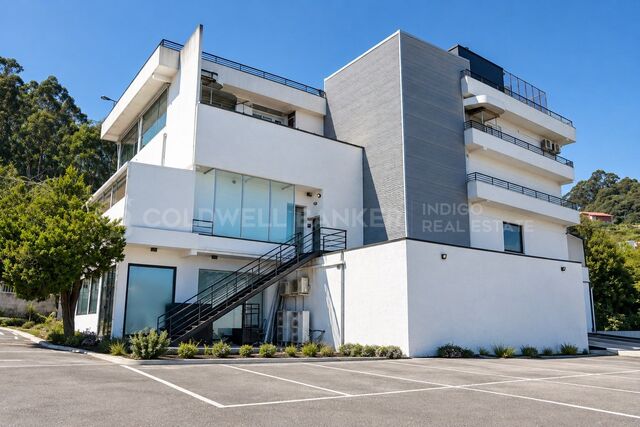 Edificio Corporativo Independiente en Mos (Pontevedra)