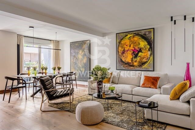 Photo of 3-bed apartment with terrace on Castellana in Claudio Coello, Salamanca