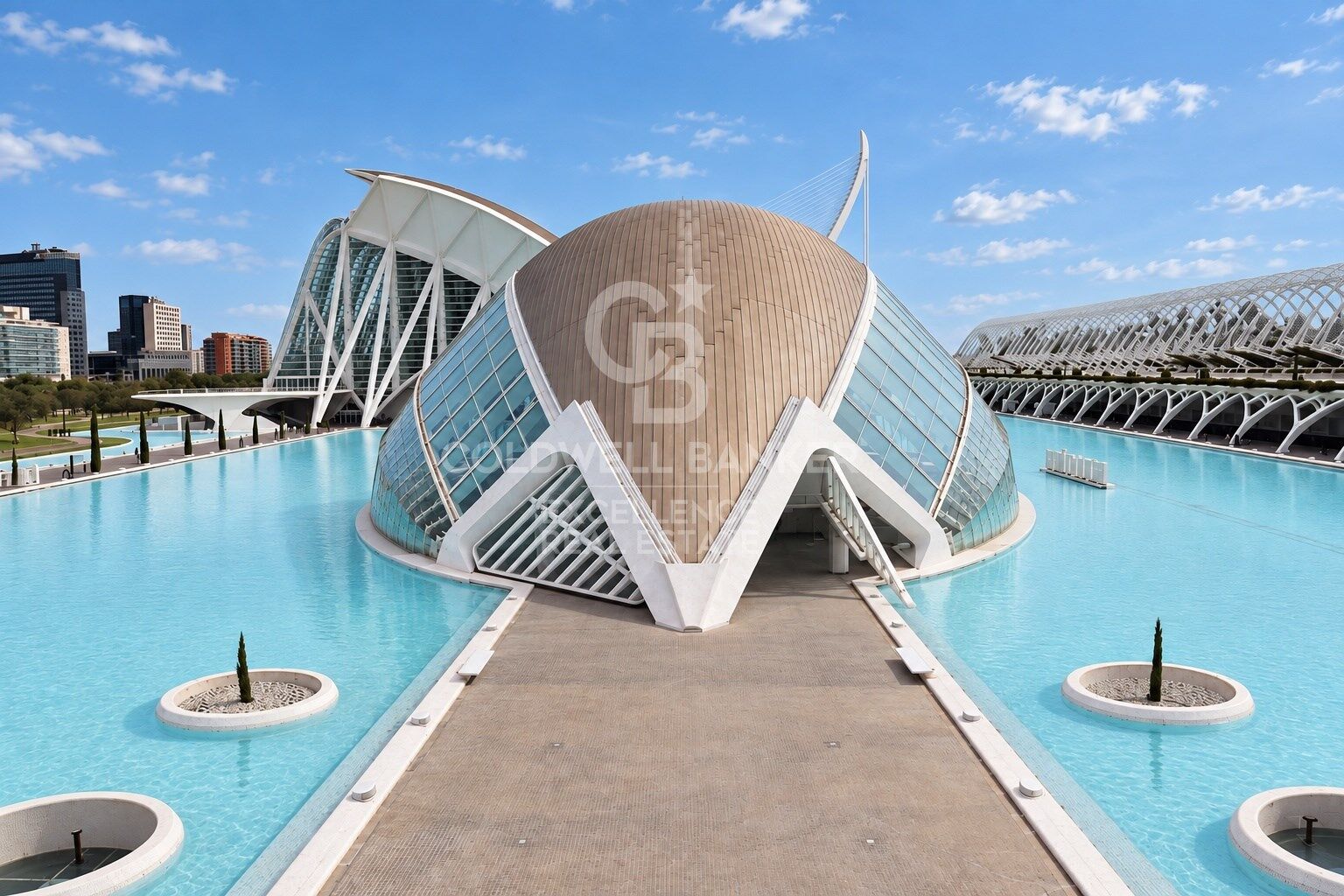 Espectacular piso con vistas a la Ciudad de las Artes y al mar