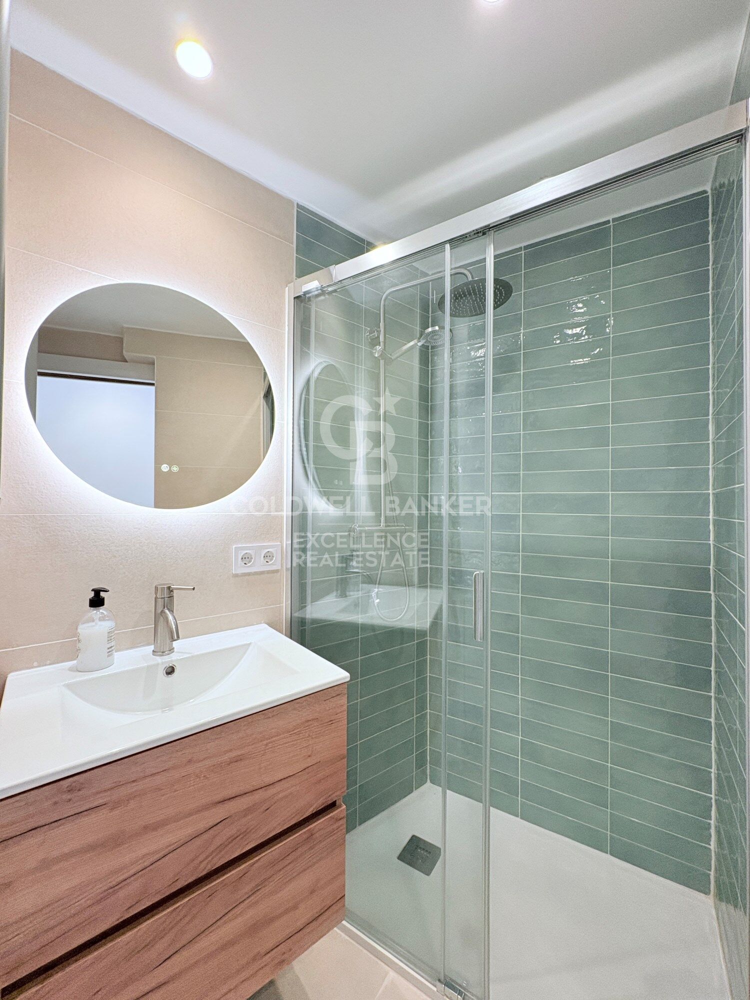 Bright renovated flat with 3 terraces in Benimaclet