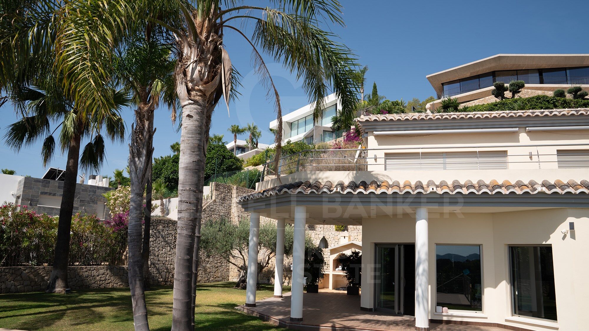 Villa Butterfly | Elegante Villa mit Meerblick, Pool und großen Räumen