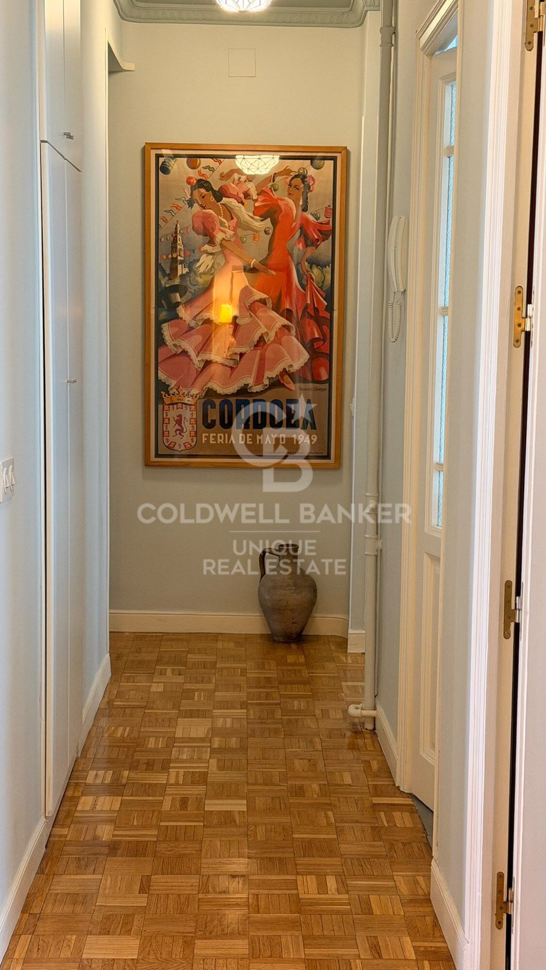 Spectacular, light-filled residence in the heart of Madrid's prestigious Salamanca district.