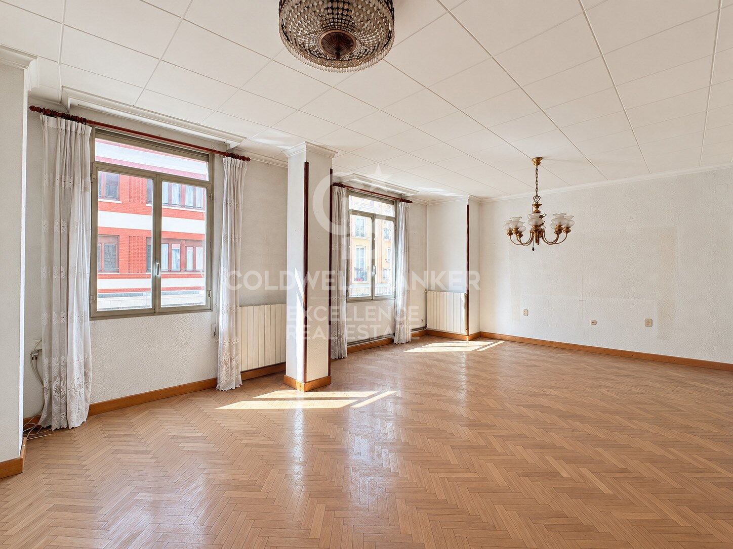 Distinguished Gem in Arrancapins: 140 m² Apartment in a Prime Location