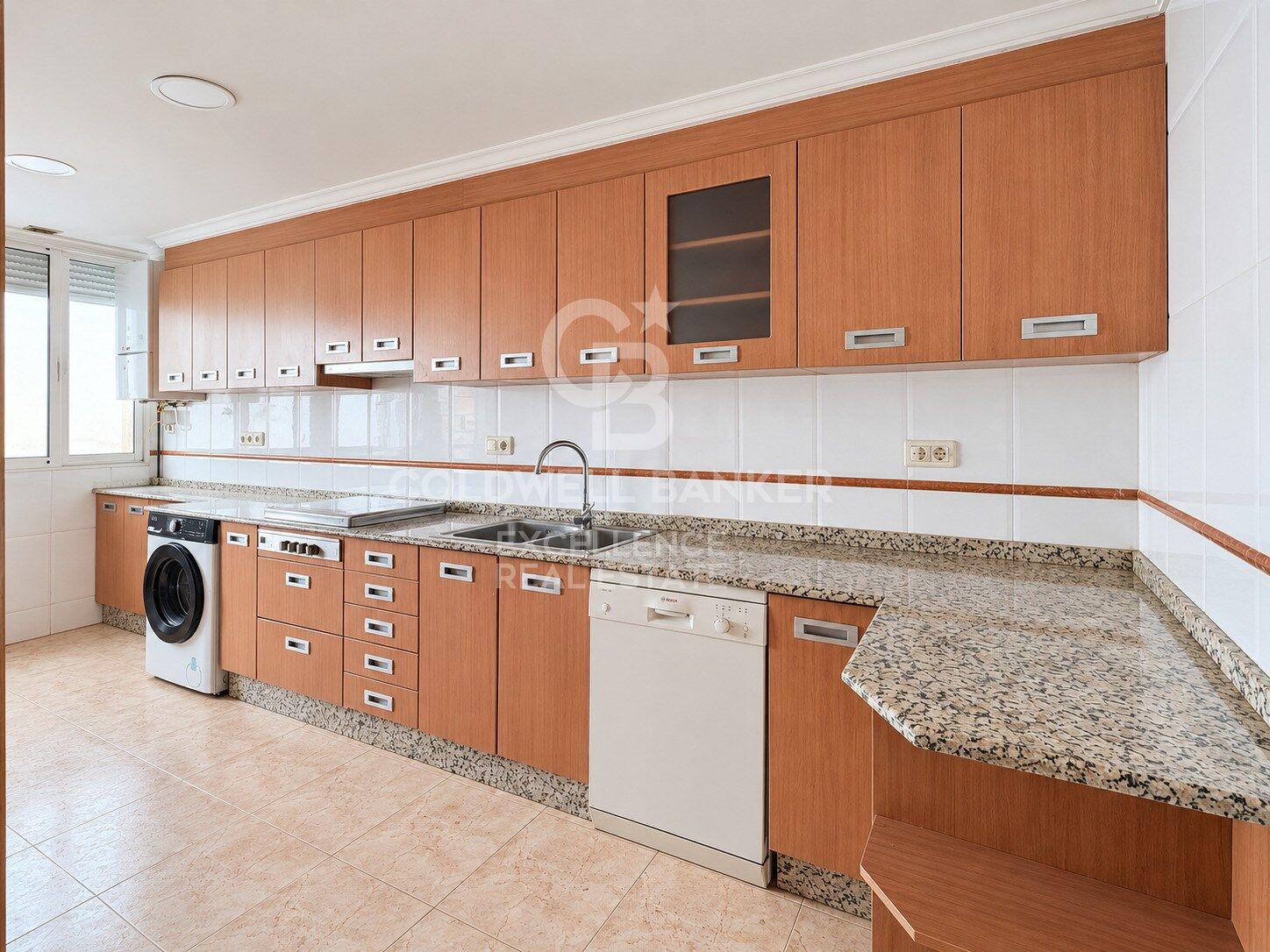 Distinguished Gem in Arrancapins: 140 m² Apartment in a Prime Location