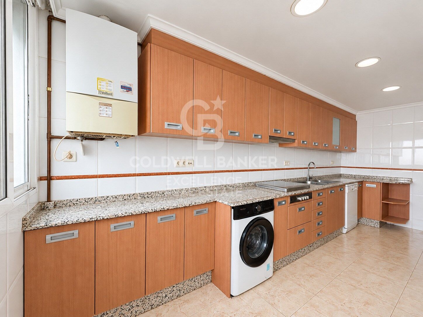 Distinguished Gem in Arrancapins: 140 m² Apartment in a Prime Location