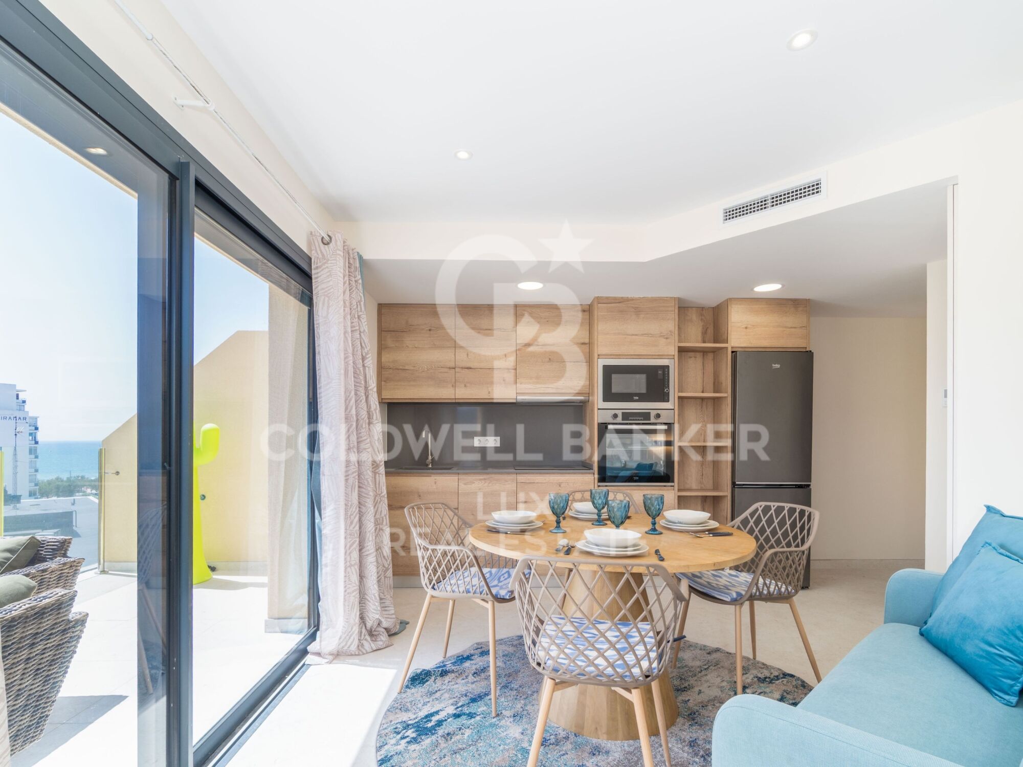 New build flat on top floor 200 m from the beach in Santa Margarida