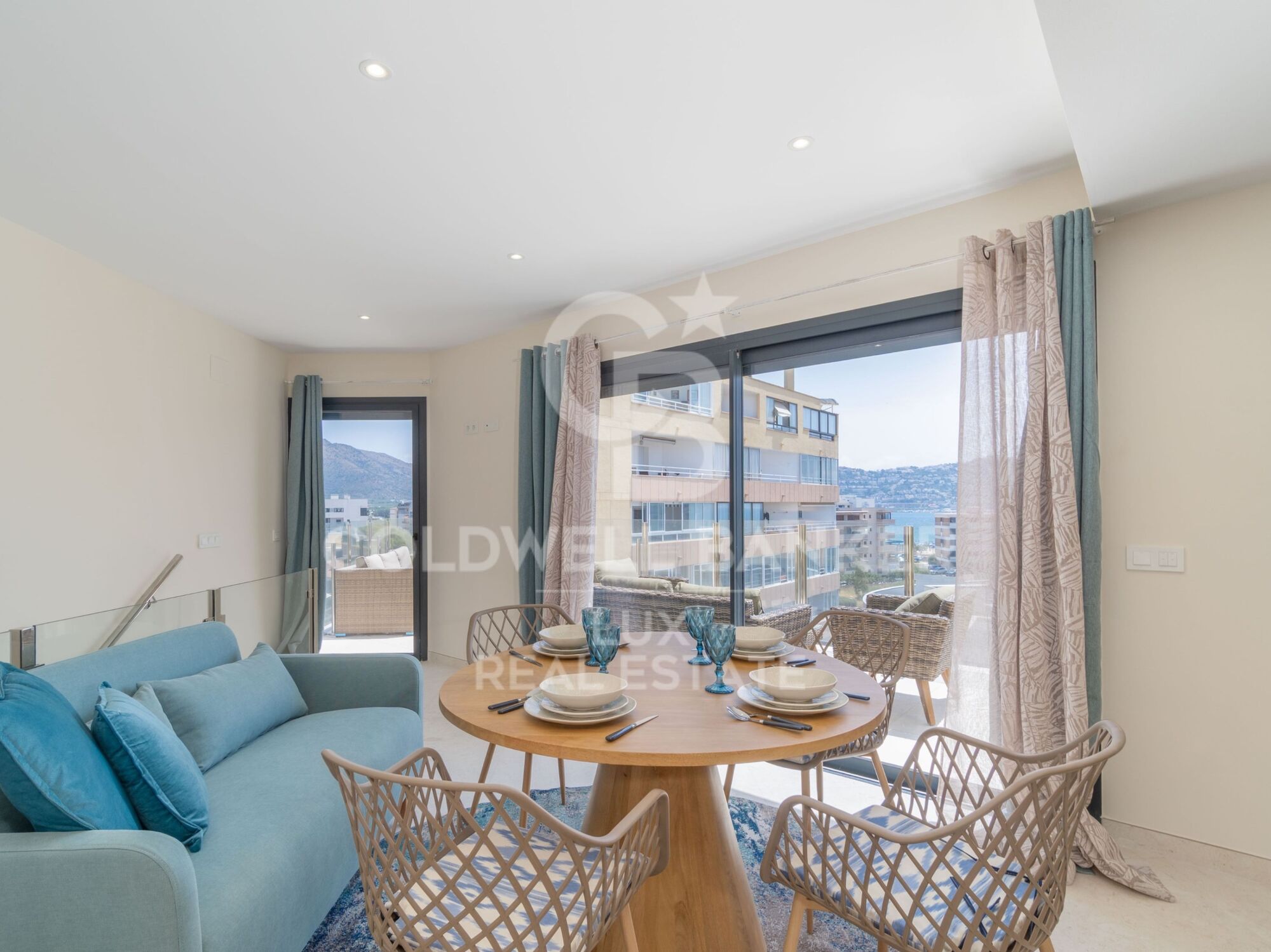 New build flat on top floor 200 m from the beach in Santa Margarida