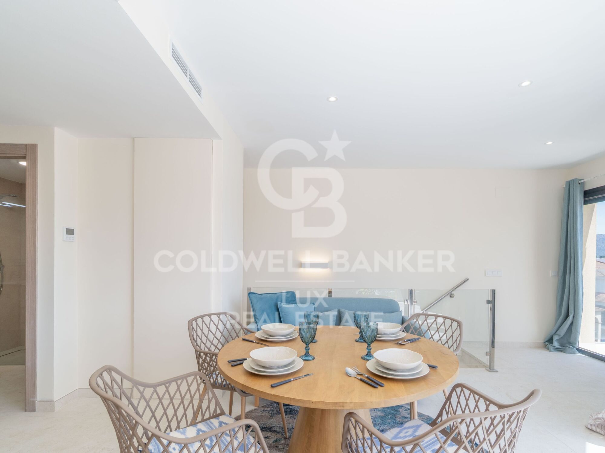 New build flat on top floor 200 m from the beach in Santa Margarida
