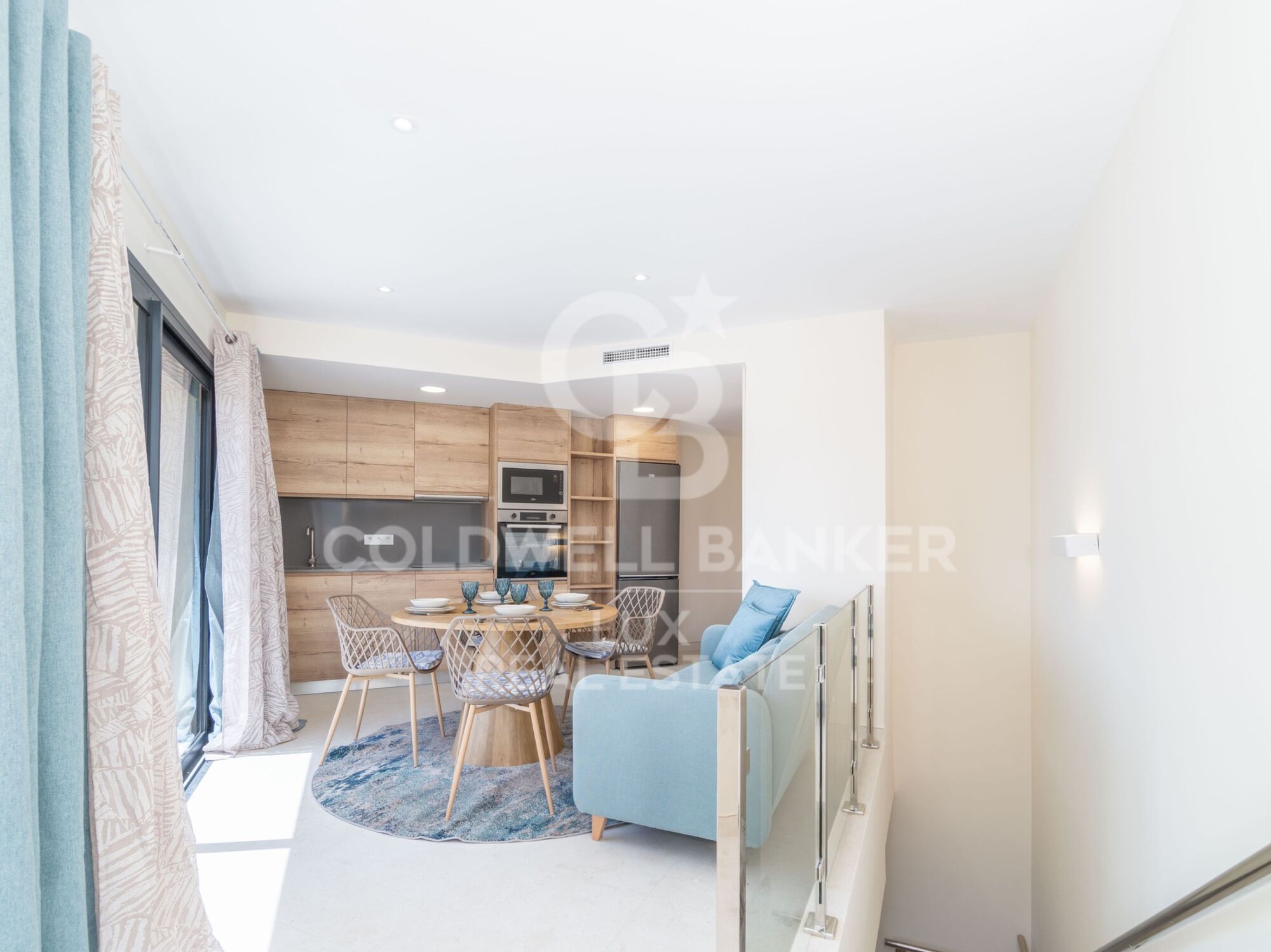 New build flat on top floor 200 m from the beach in Santa Margarida