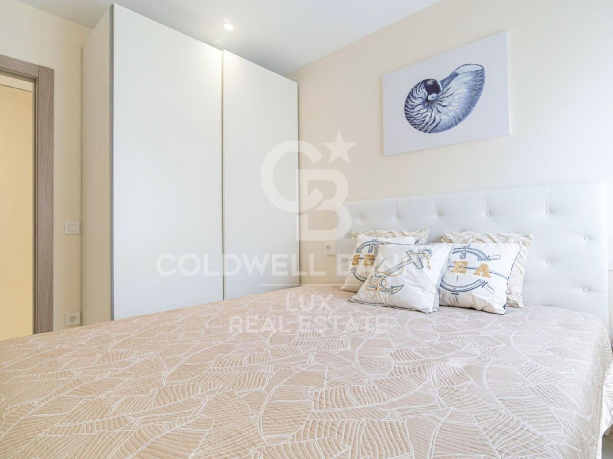 New build flat on top floor 200 m from the beach in Santa Margarida