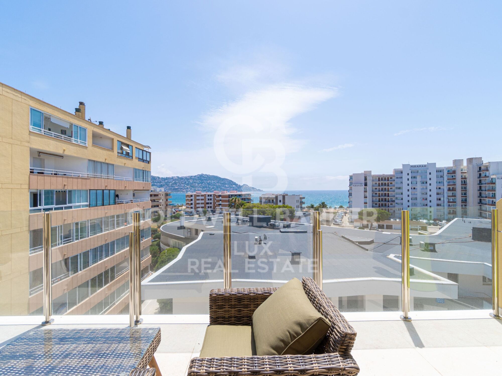 New build flat on top floor 200 m from the beach in Santa Margarida