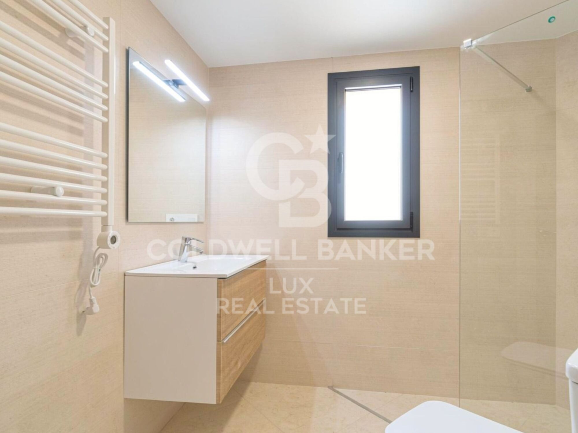 New build flat on top floor 200 m from the beach in Santa Margarida