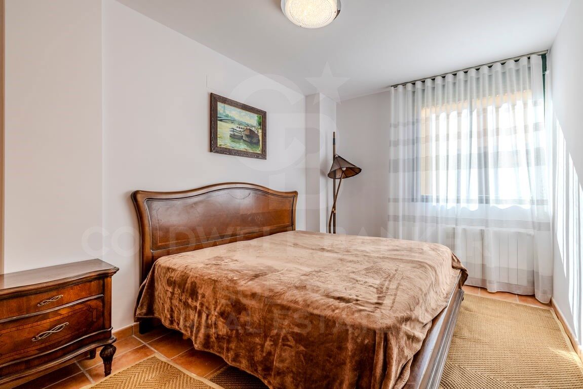 Elegante dúplex de 4 dormitorios con jardín privado junto al Arenal de Jávea