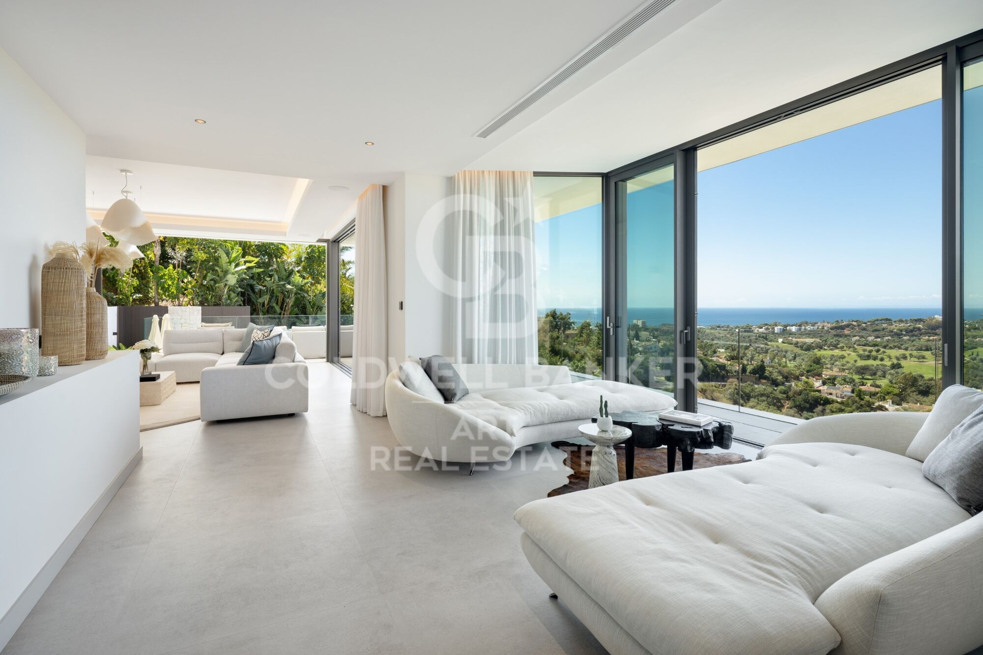 Elegante Moderne Villa mit Weitem Panoramablick in El Rosario, Marbella