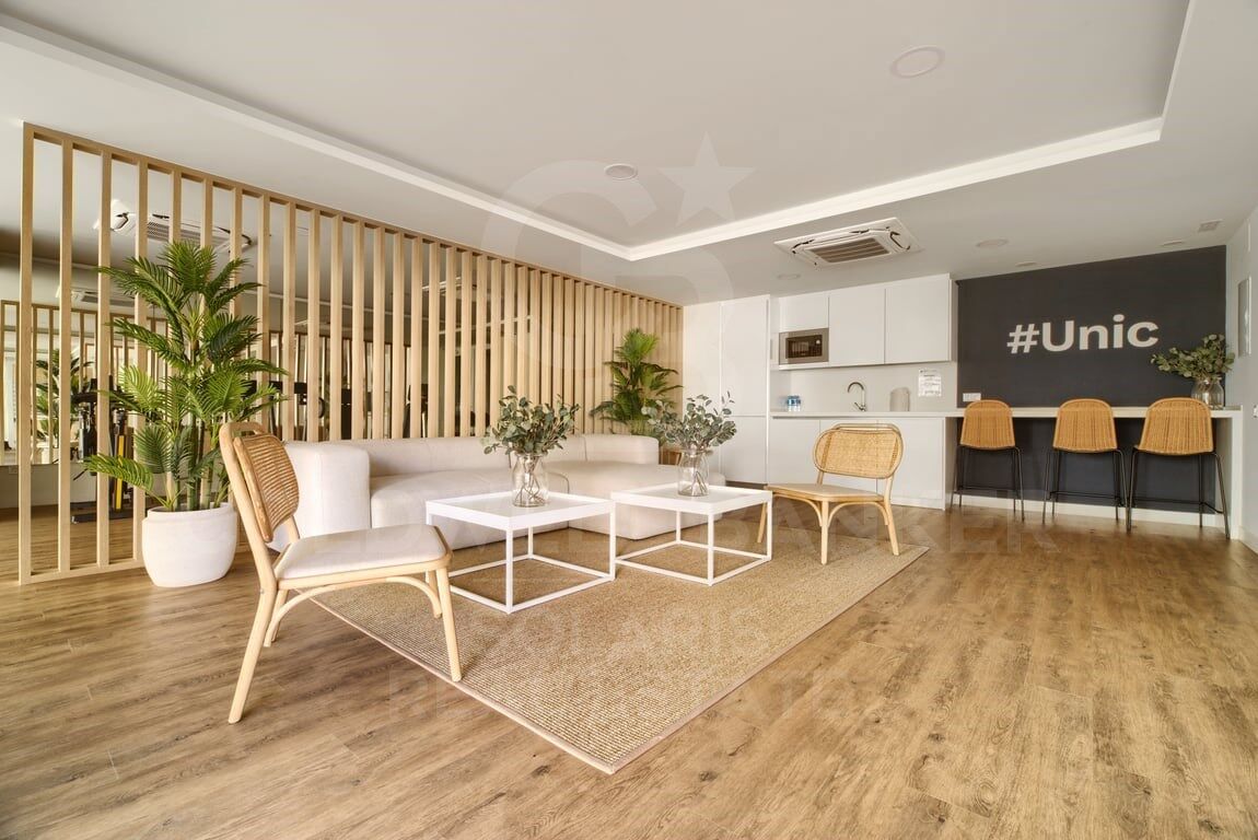Nouvel appartement en construction orienté au sud et installations complètes à côté du port de Jávea