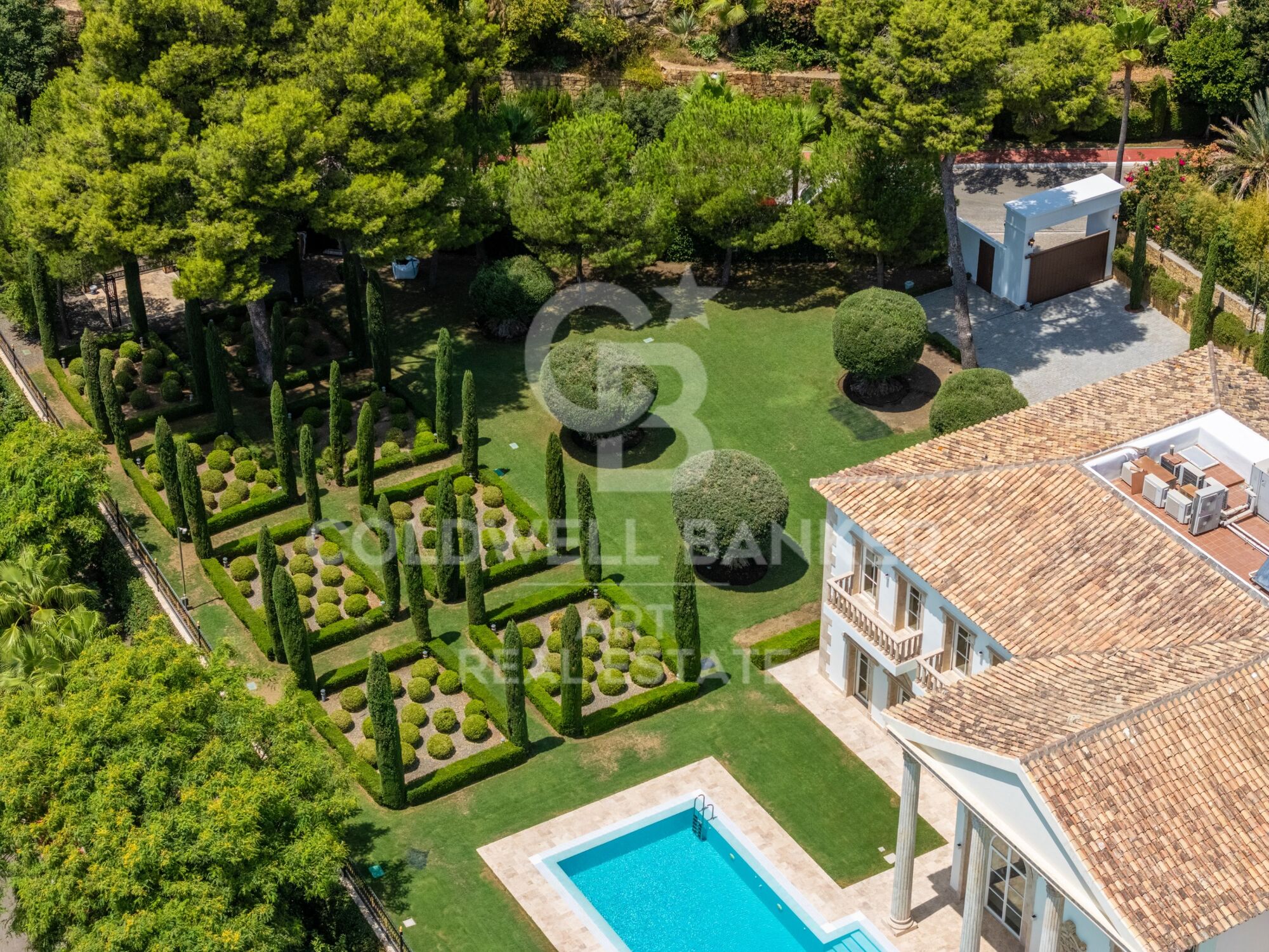Résidence Unique avec Vue sur la Mer Méditerranée à Sierra Blanca, Marbella