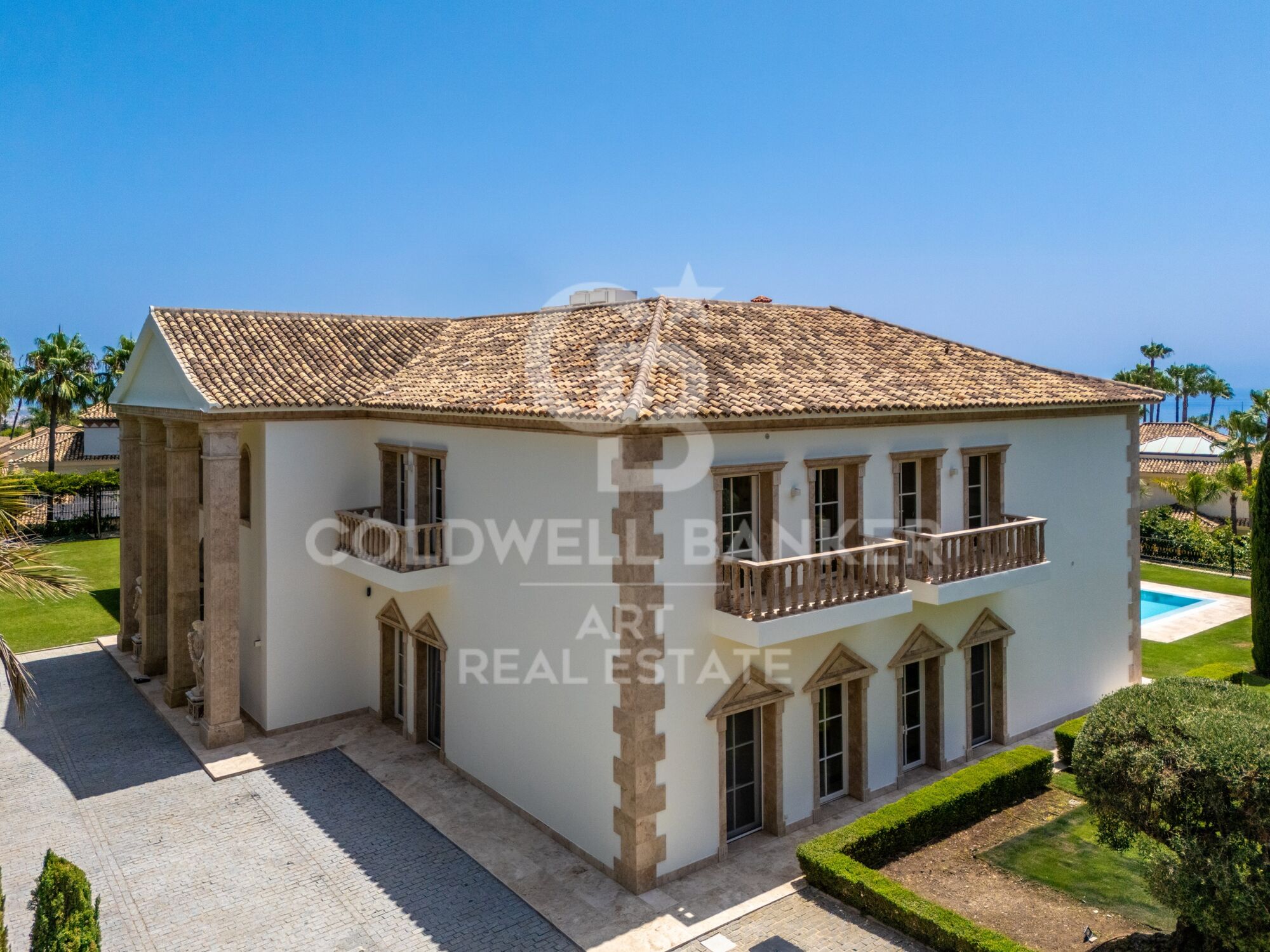 Résidence Unique avec Vue sur la Mer Méditerranée à Sierra Blanca, Marbella
