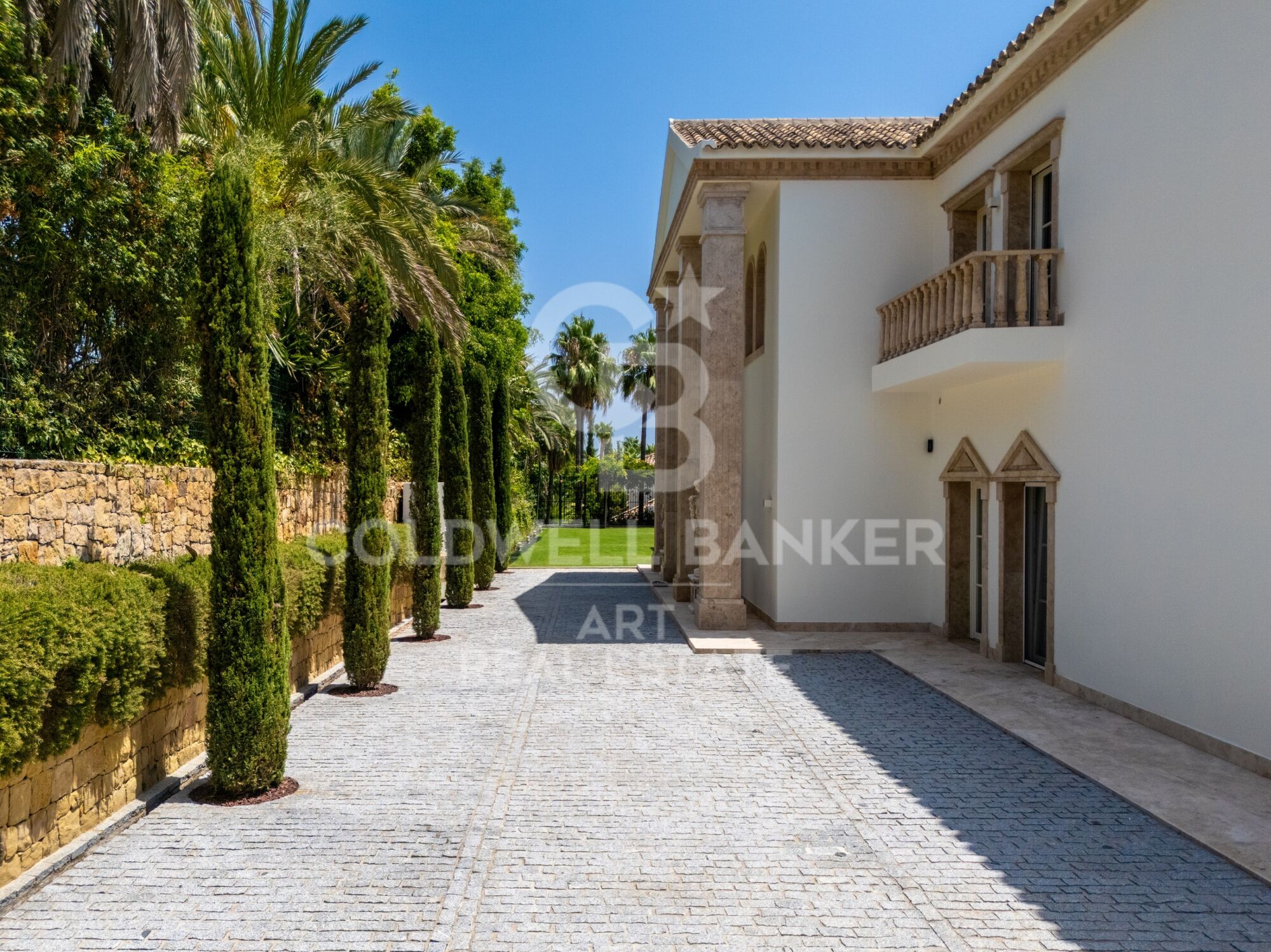 Résidence Unique avec Vue sur la Mer Méditerranée à Sierra Blanca, Marbella