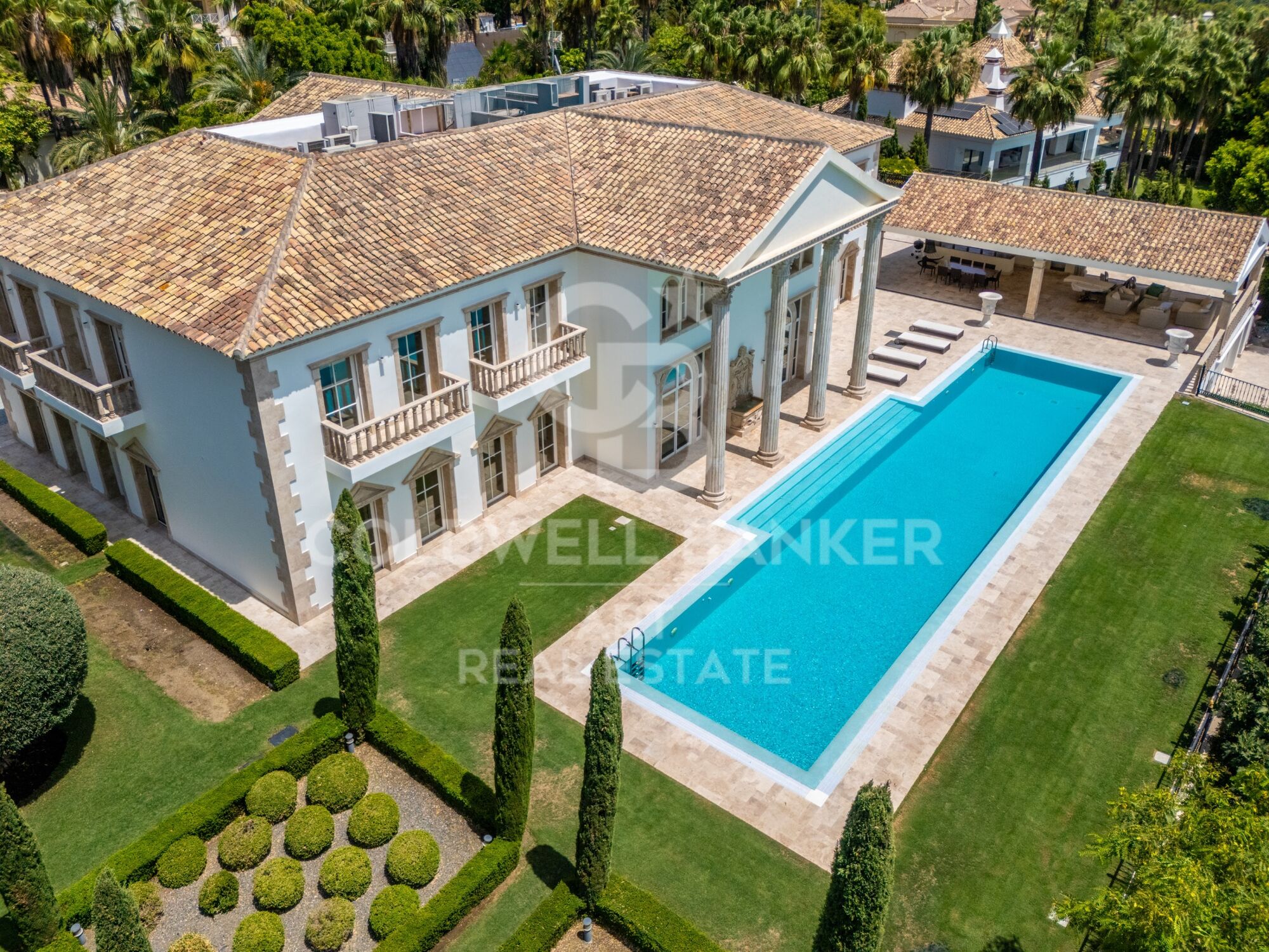 Résidence Unique avec Vue sur la Mer Méditerranée à Sierra Blanca, Marbella