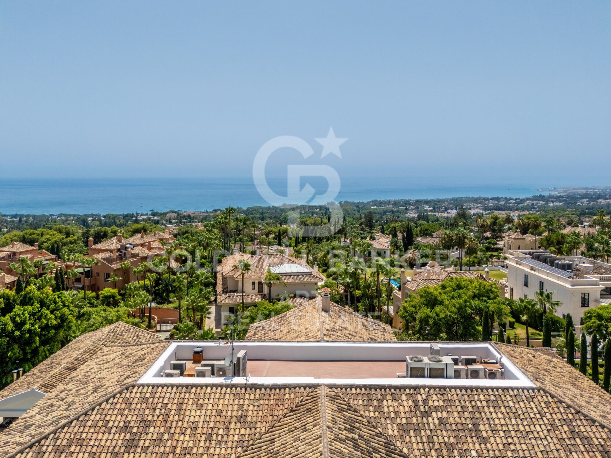 Résidence Unique avec Vue sur la Mer Méditerranée à Sierra Blanca, Marbella