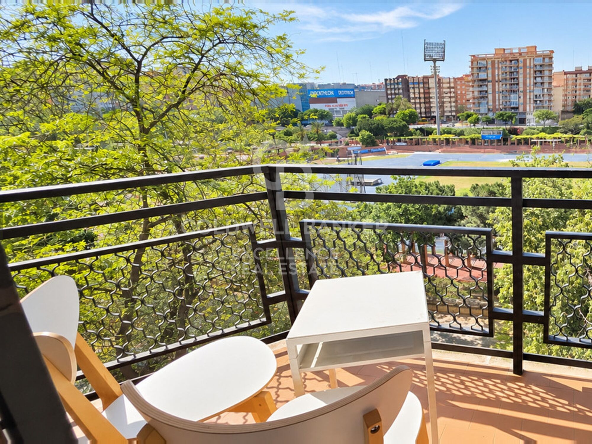 Inversión con rentabilidad inmediata: piso de 150 m2 con vistas al cauce del Turia