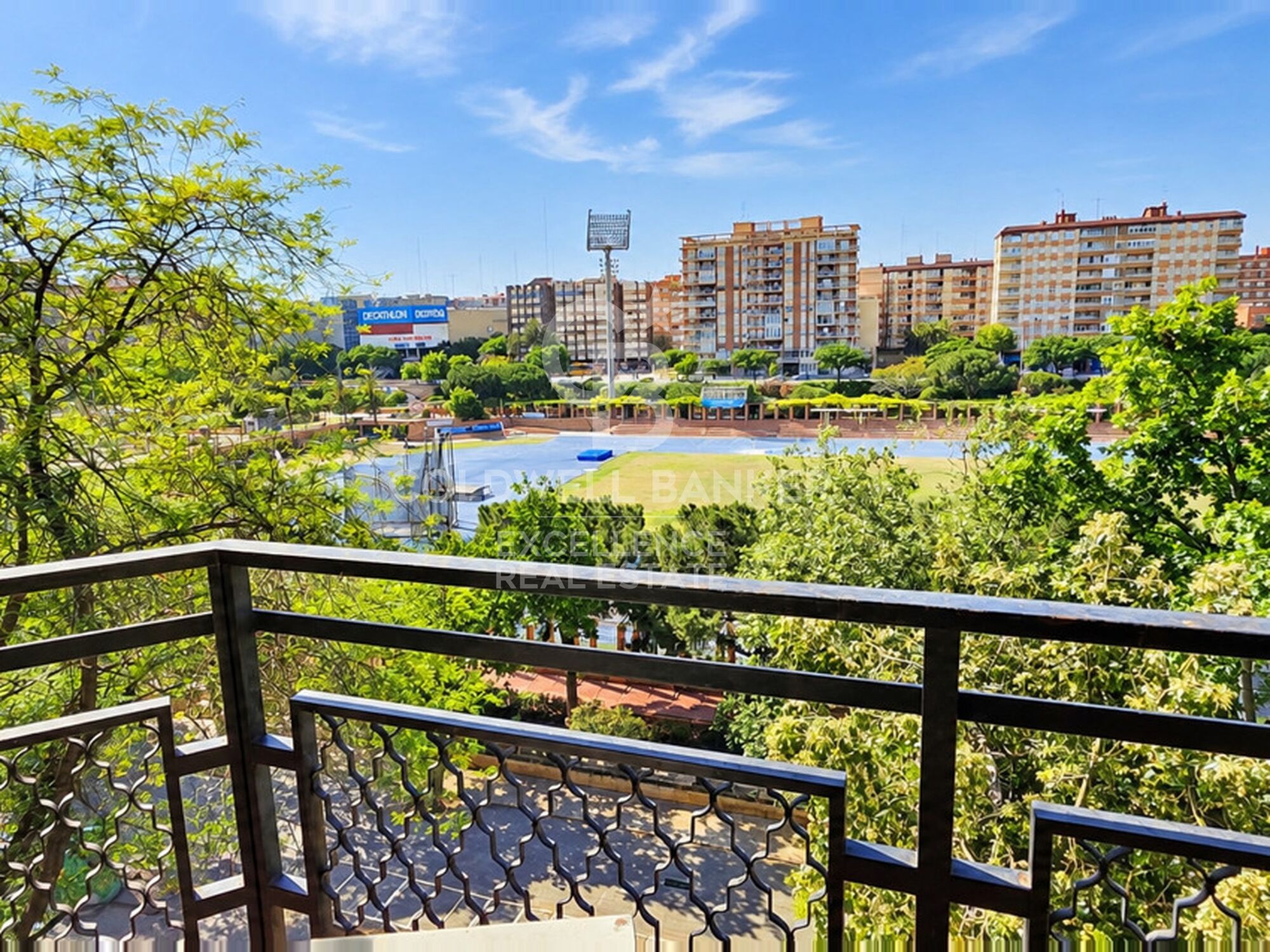 Inversión con rentabilidad inmediata: piso de 150 m2 con vistas al cauce del Turia