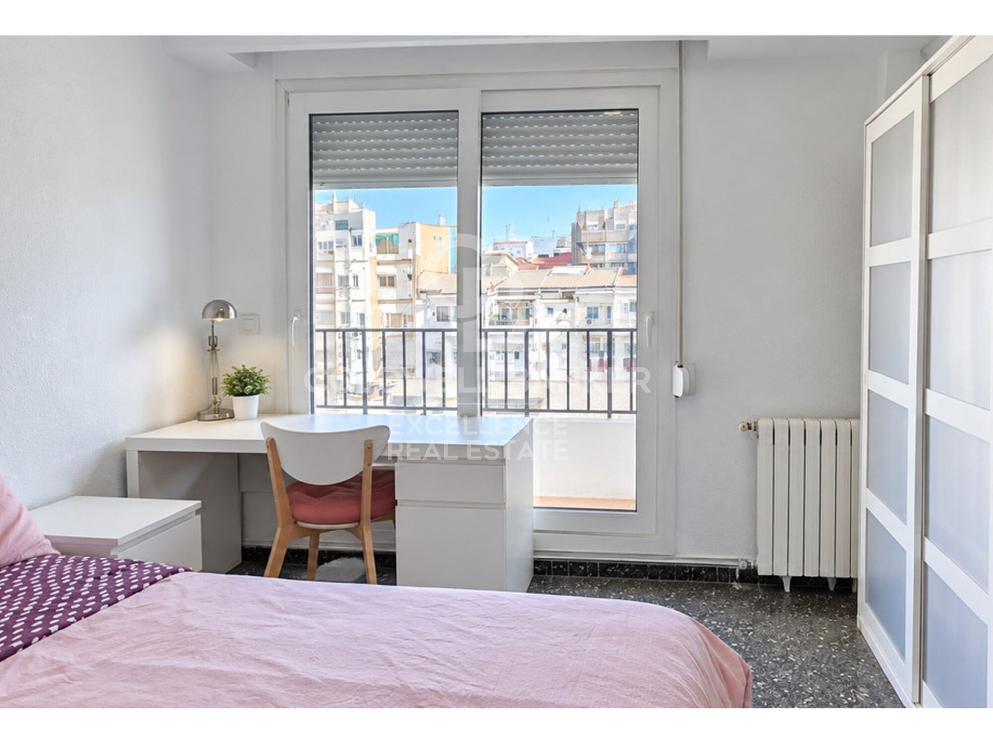 Inversión con rentabilidad inmediata: piso de 150 m2 con vistas al cauce del Turia