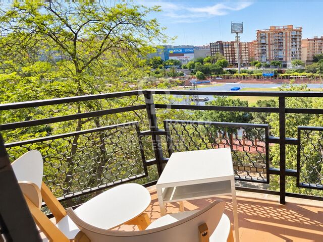 Investissement avec retour immédiat : appartement de 150 m2 avec vue sur le lit de la rivière Turia