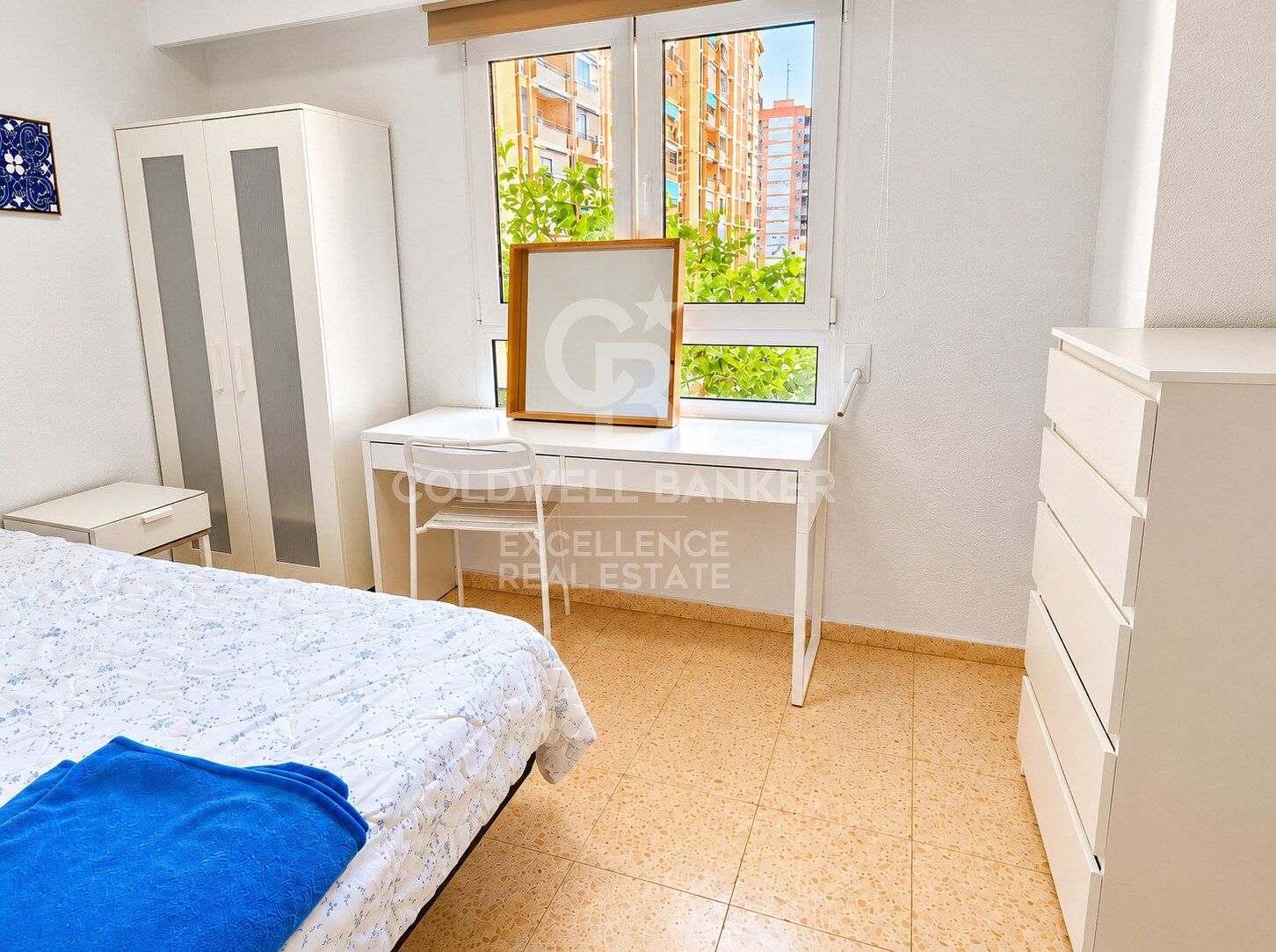 Investment with immediate return: 5-bedroom flat next to universities