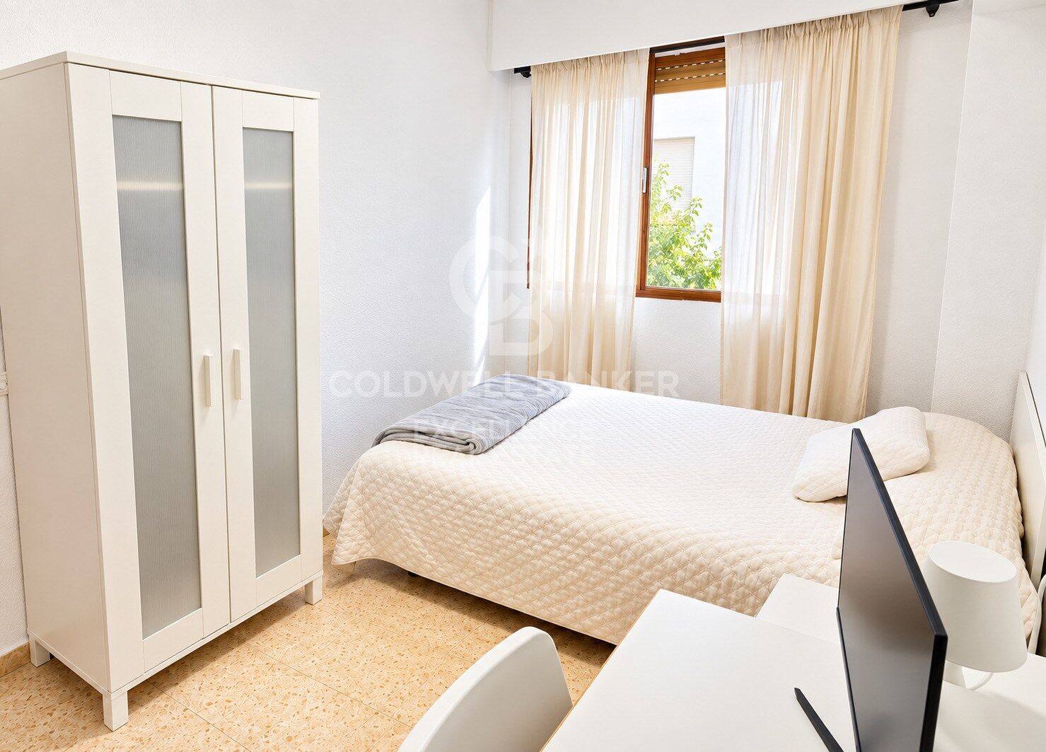 Investment with immediate return: 5-bedroom flat next to universities