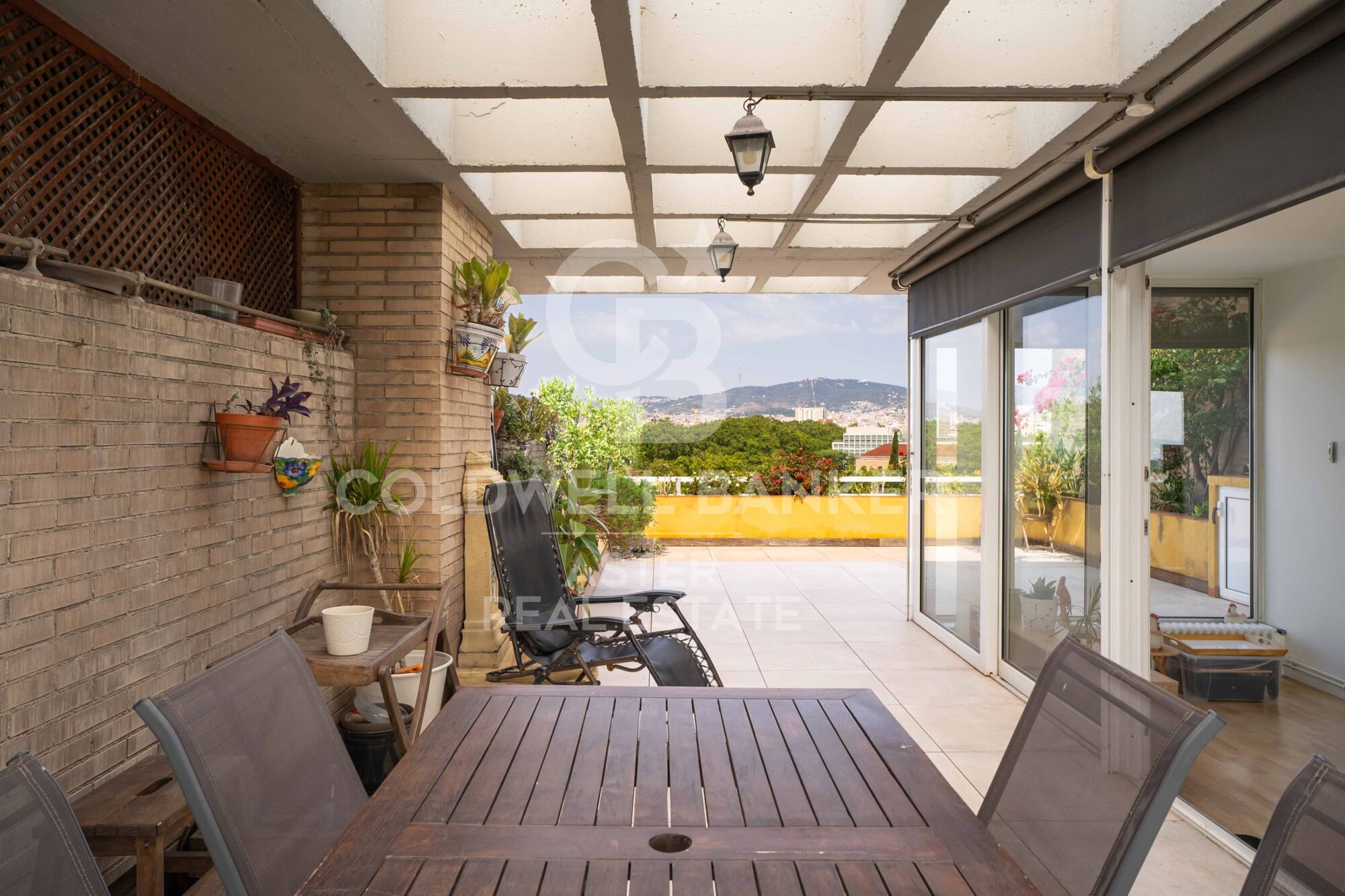 Duplex penthouse with terrace and sea views, Vila Olímpica